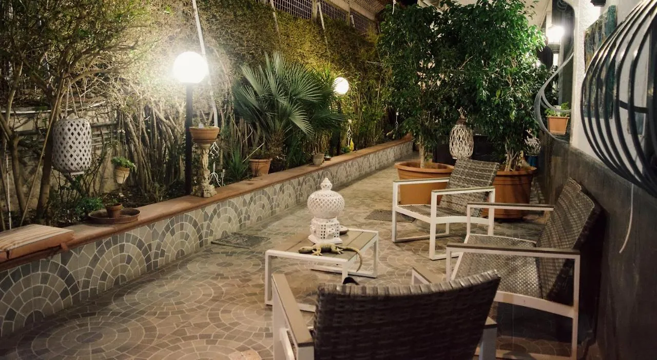 Santa Clara Garden Panzió Nápoly Olaszország