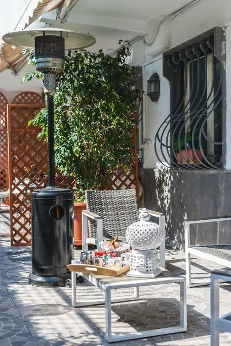 Santa Clara Garden Bed & Breakfast Naples